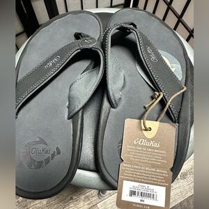 Brand New Olukai Ohana Men’s Size 8
